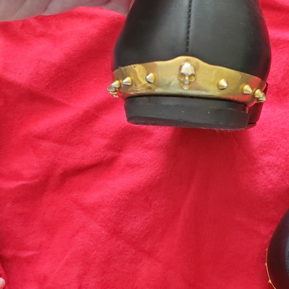 Alexander Mcqueen black flats - Picture 3 of 8